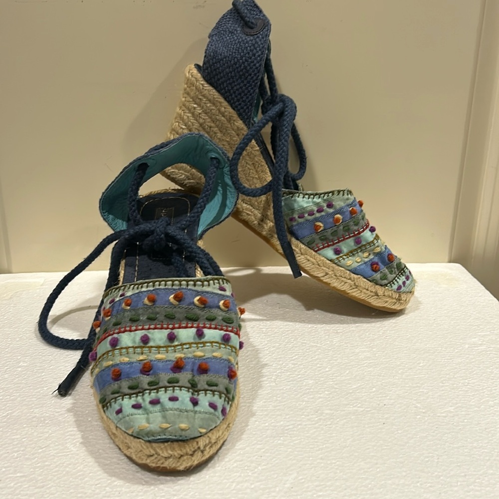 Apepazza Embellished Wedge Espadrilles Sandals round toe ankle ties size 9 (40)